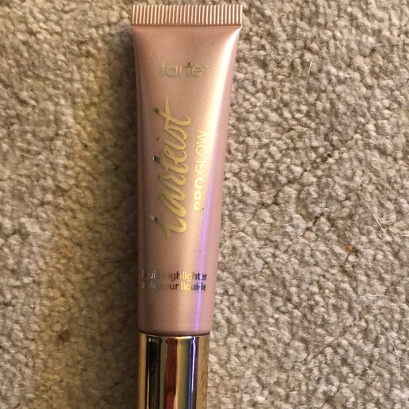 stunner liquid highlighter - Picture 3 of 3